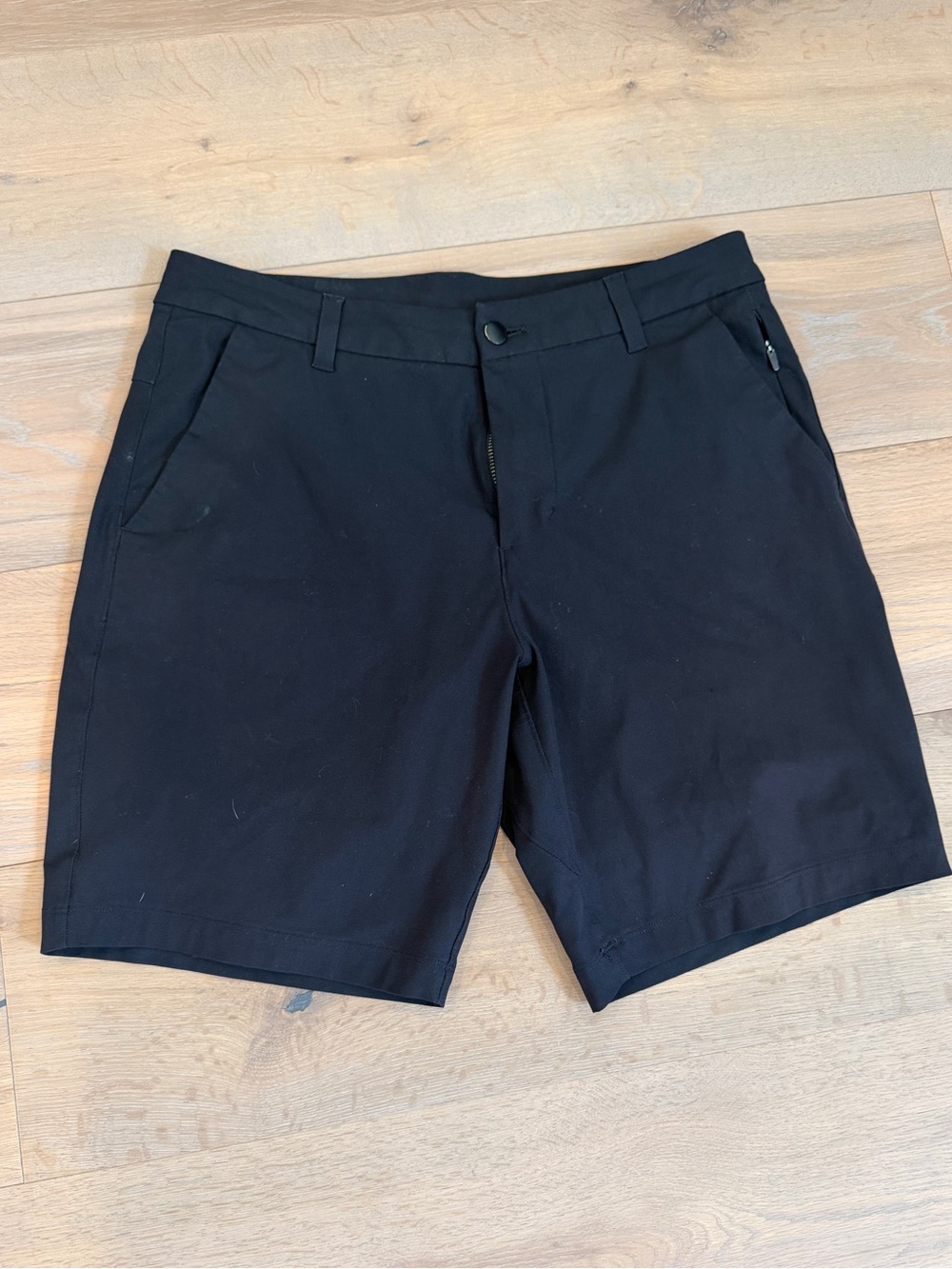 Men’s black LuLulemon shorts - 31 waist
